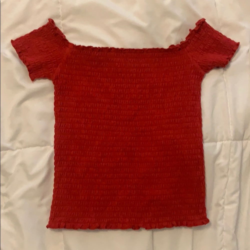 Hollister red top